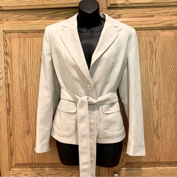Kasper Jackets & Blazers - Kasper linen look belted blazer jacket, size 10 Petite